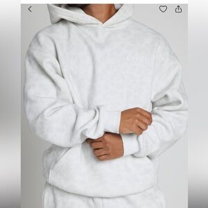 Comfrt Minimalist Hoodie (Snow Leopard)